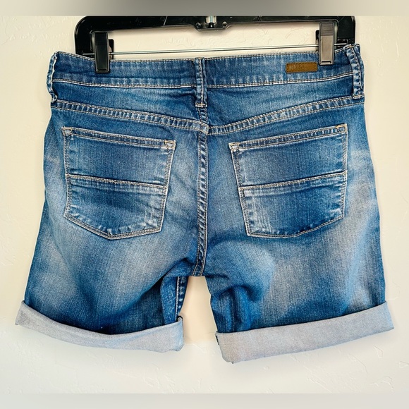 Kut From The Kloth Catherine Mid Rise Boyfriend Short Joyful Wash SZ 2/26 NEW! - Picture 5 of 16